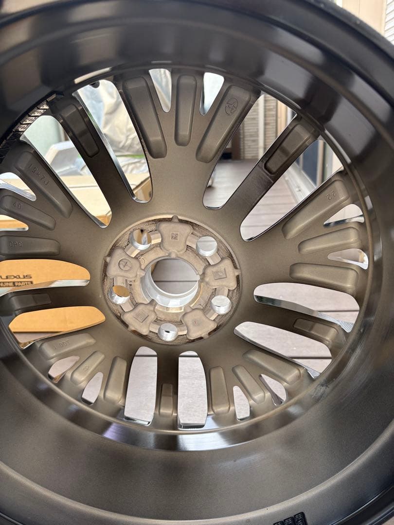 美品　40系ヴェルファイア 純正 19インチホイール　ブラックスパッタリング