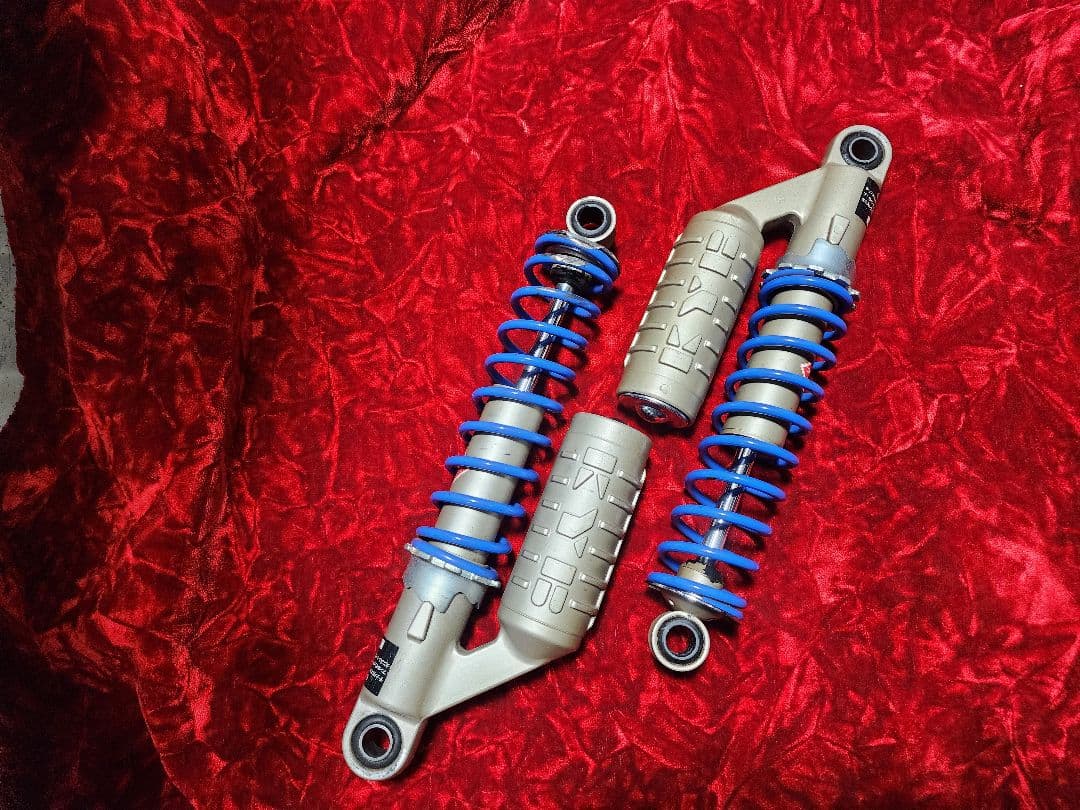 カヤバ　別体タンク　リアショック　ガスショック　kayaba