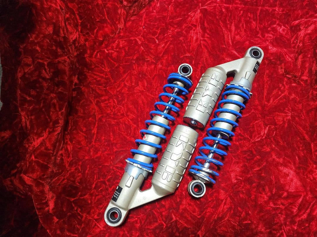 カヤバ　別体タンク　リアショック　ガスショック　kayaba