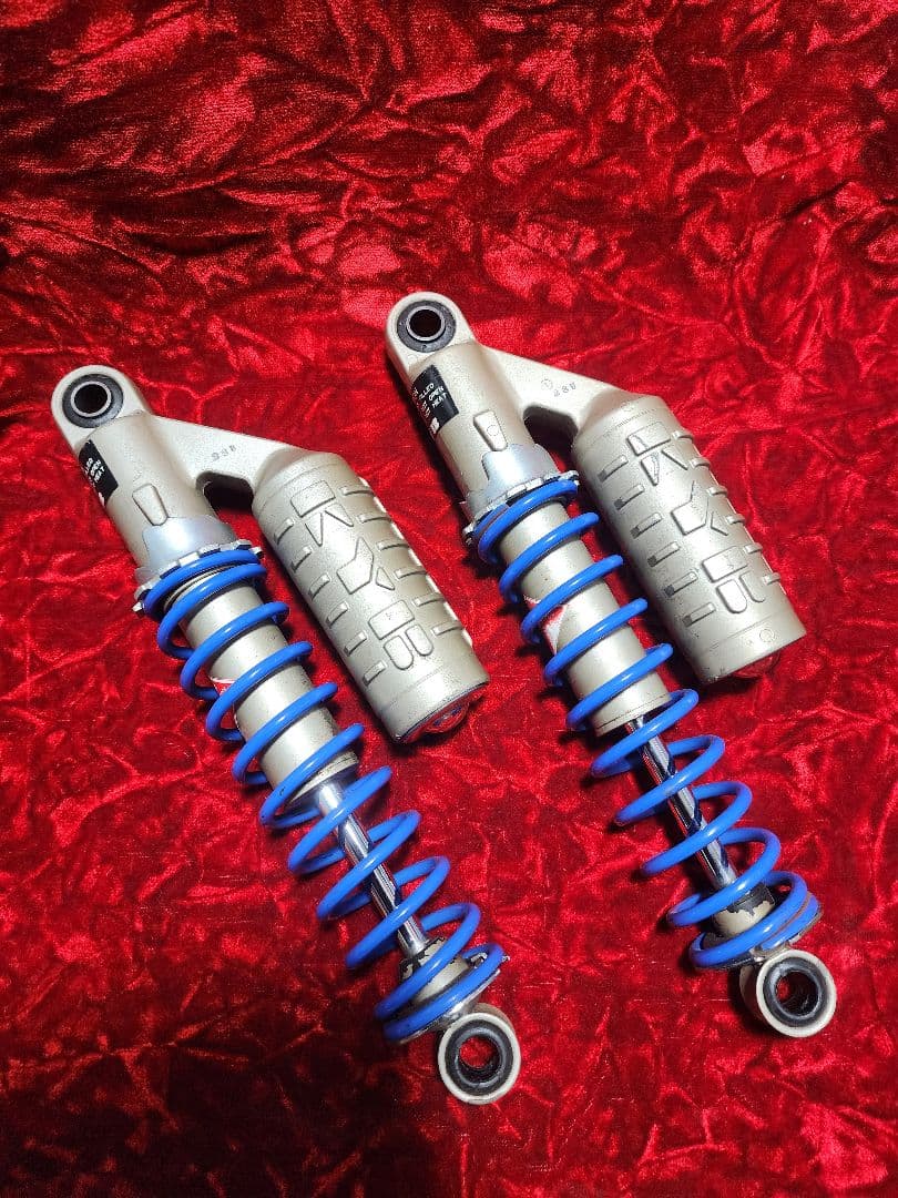 カヤバ　別体タンク　リアショック　ガスショック　kayaba