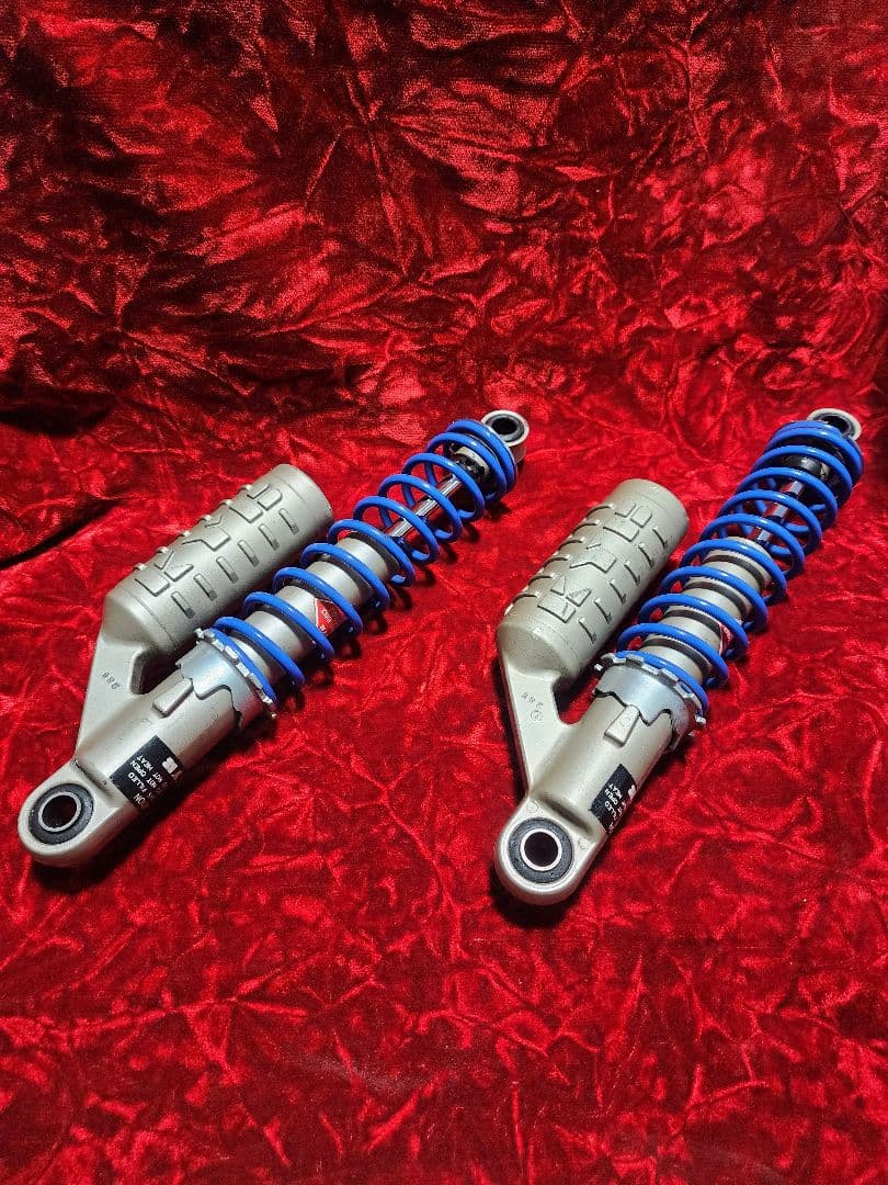 カヤバ　別体タンク　リアショック　ガスショック　kayaba