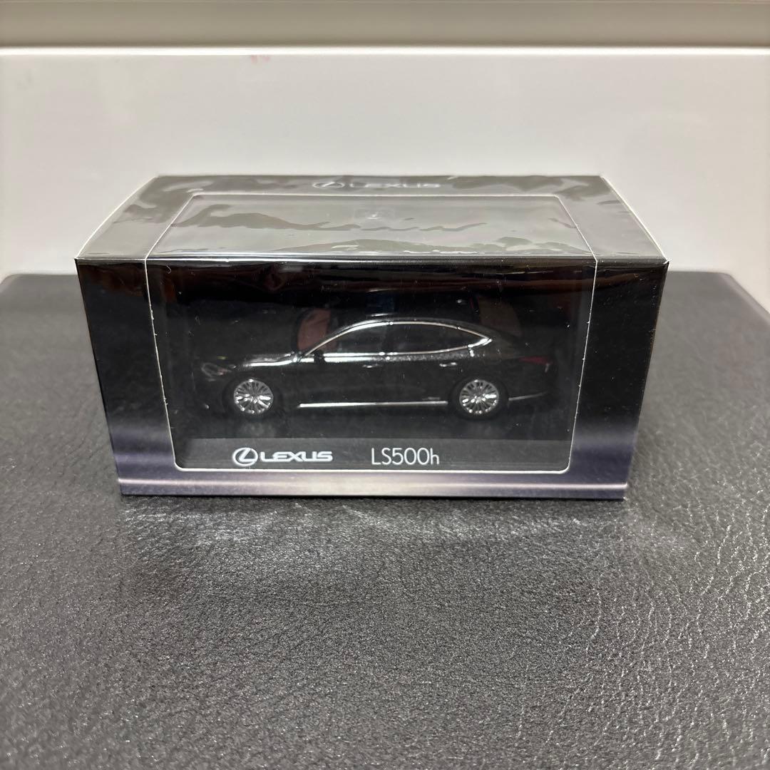 ス*ル様 京商　レクサス　LS 500h 1/43 ミニカー
