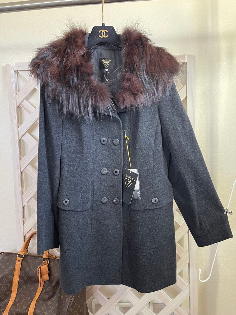 春を歩む⭐︎ 定価26万 ⭐︎カシミヤ⭐︎46サイズ　ワールド⭐︎ファー付き 春オッケー