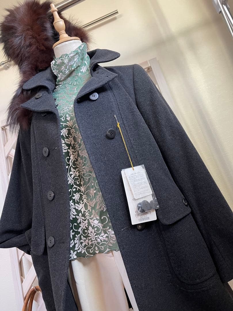 春を歩む⭐︎ 定価26万 ⭐︎カシミヤ⭐︎46サイズ　ワールド⭐︎ファー付き 春オッケー