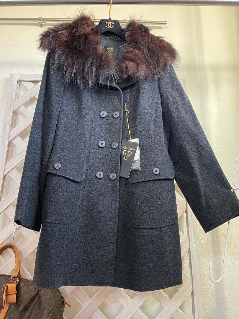 春を歩む⭐︎ 定価26万 ⭐︎カシミヤ⭐︎46サイズ　ワールド⭐︎ファー付き 春オッケー