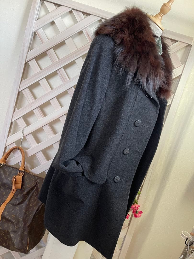 春を歩む⭐︎ 定価26万 ⭐︎カシミヤ⭐︎46サイズ　ワールド⭐︎ファー付き 春オッケー