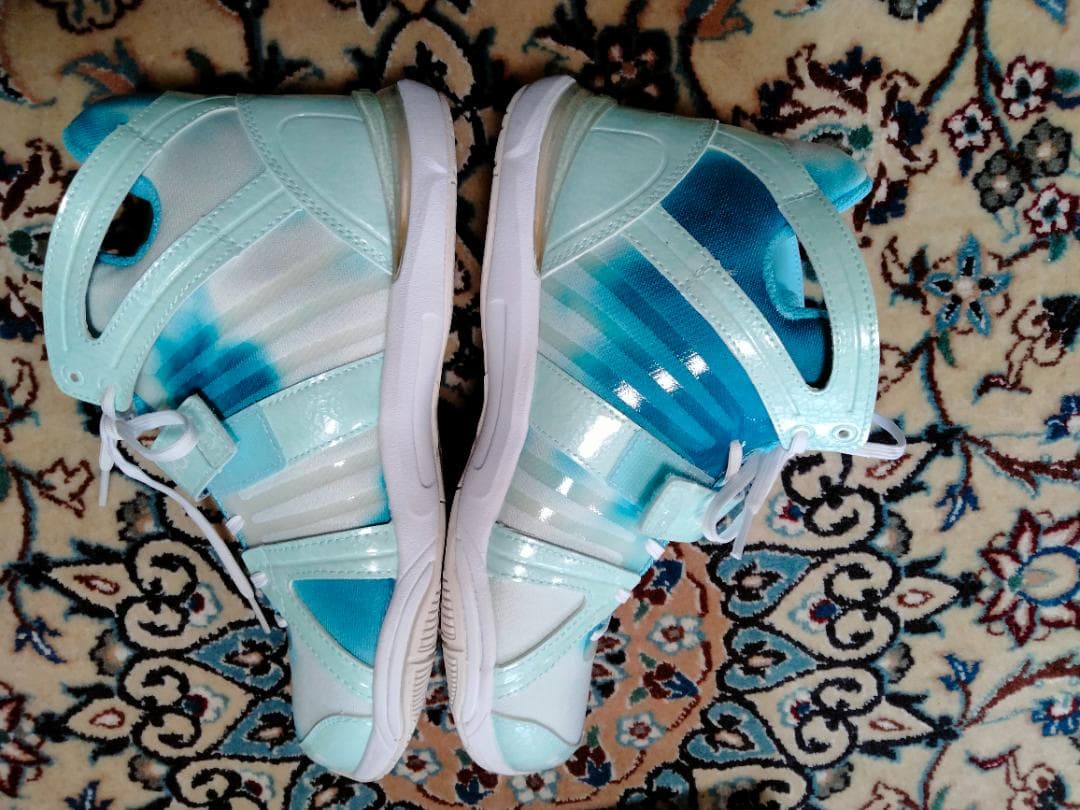 ちびた　ライカ　レディス　フィットネスシューズ　US 7 1/2（24㎝）