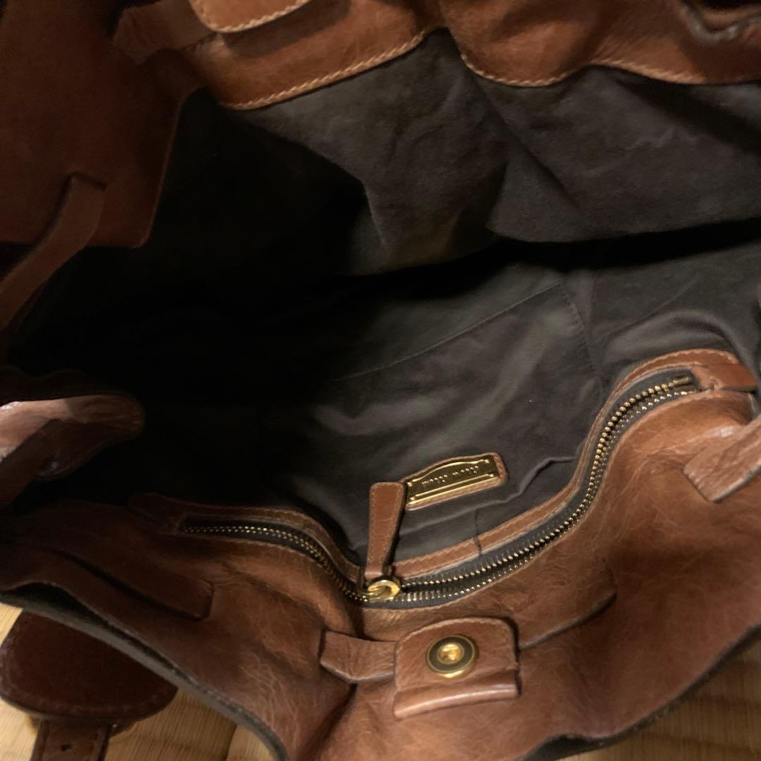 miu miu ブラウンレザー ショルダーバッグ