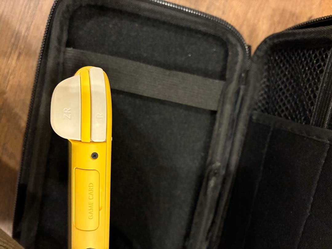 美品　Switch light イエロー　ケース付き