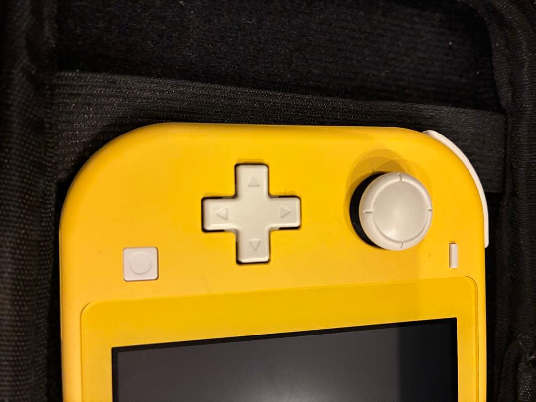 美品　Switch light イエロー　ケース付き