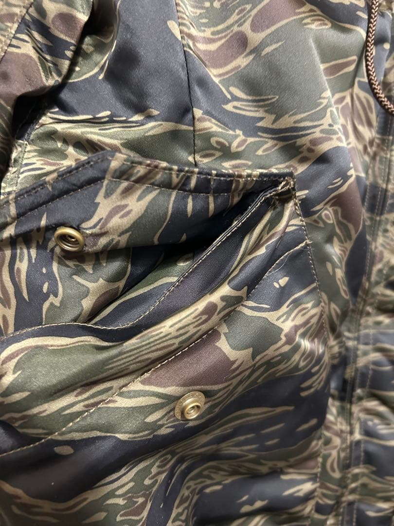 Hysteric glamour ヒステリックグラマー　プリマロフト　ダウン迷彩