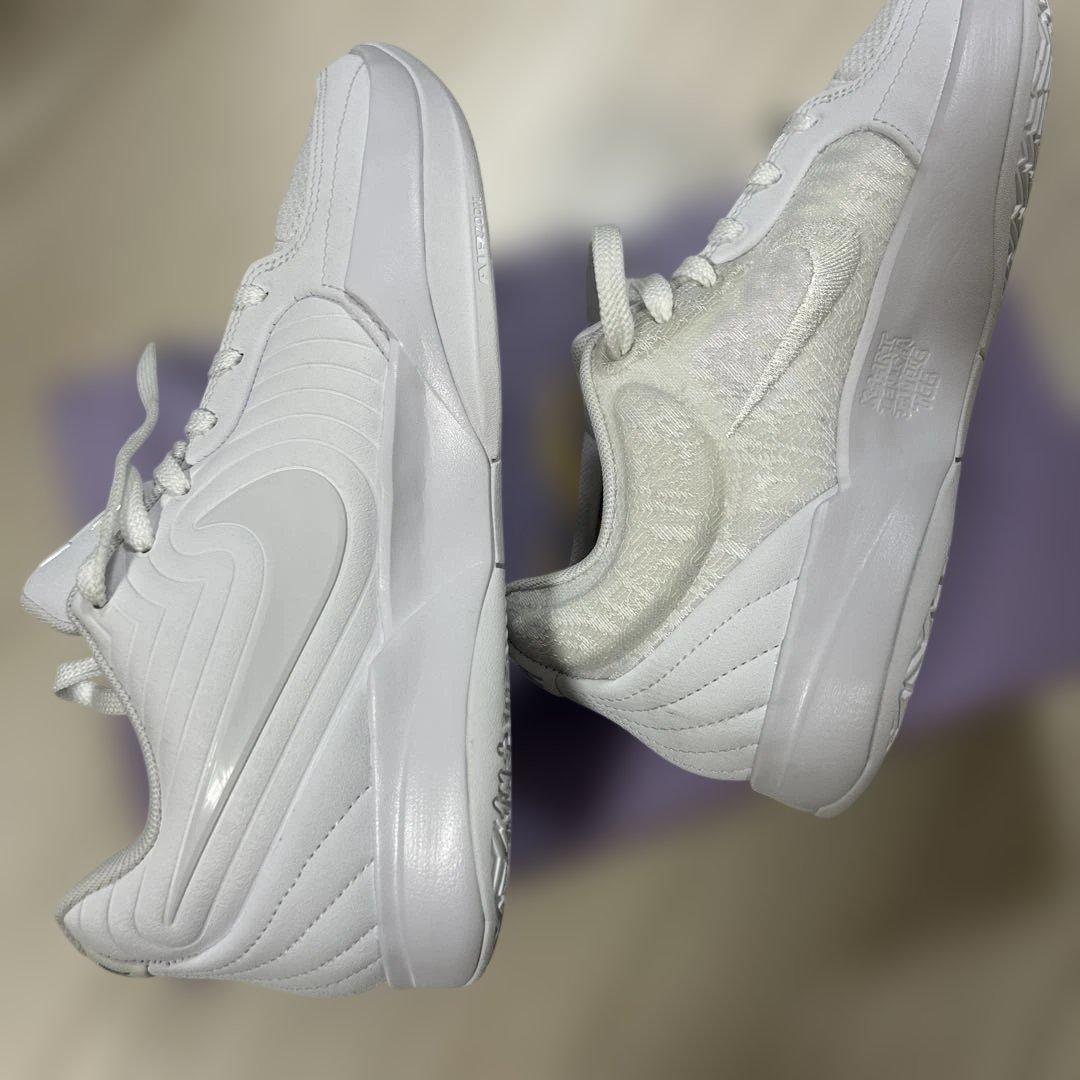 Nike バスケットボールシューズ ホワイト　NK JA2