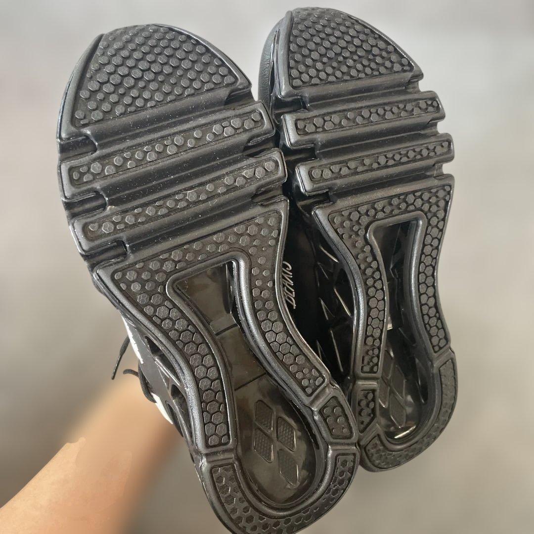 ビーアクシス バランスコアスニーカー 体幹