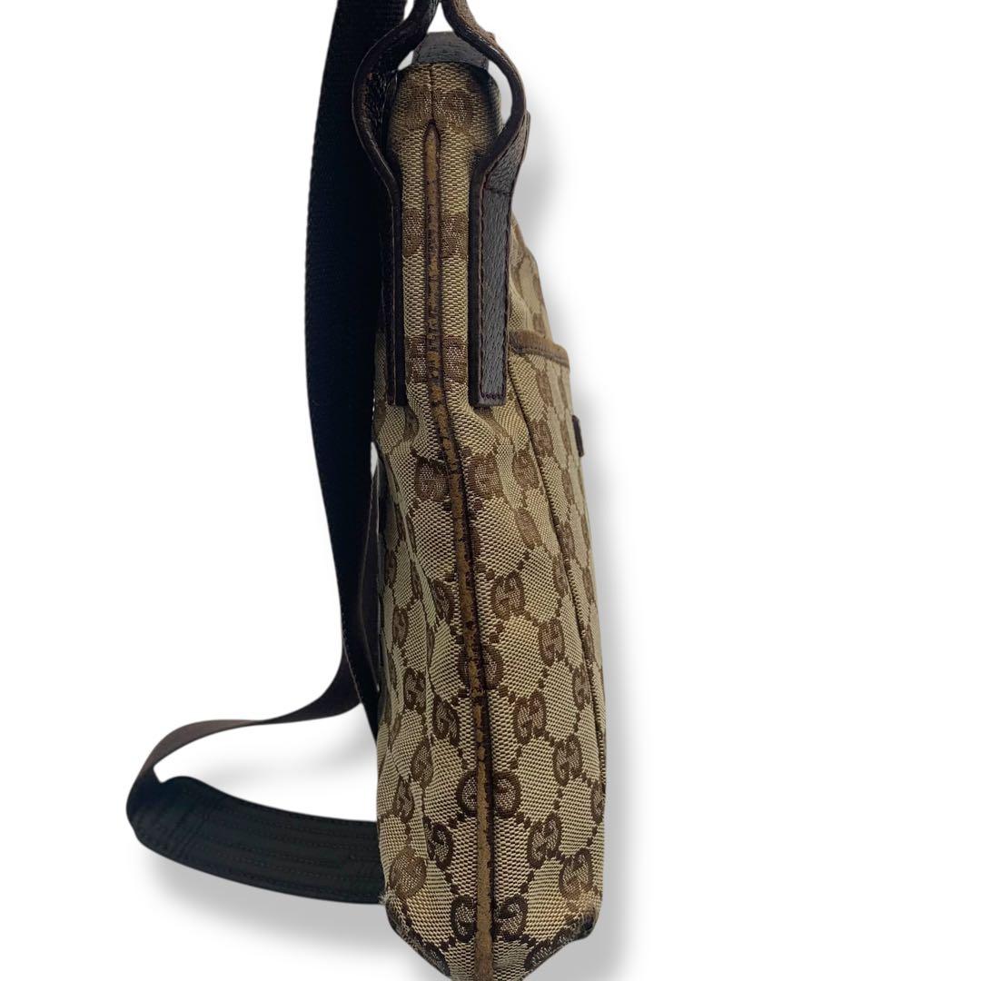 Gucci GG柄　ショルダーバッグ　キャンバス　レザー