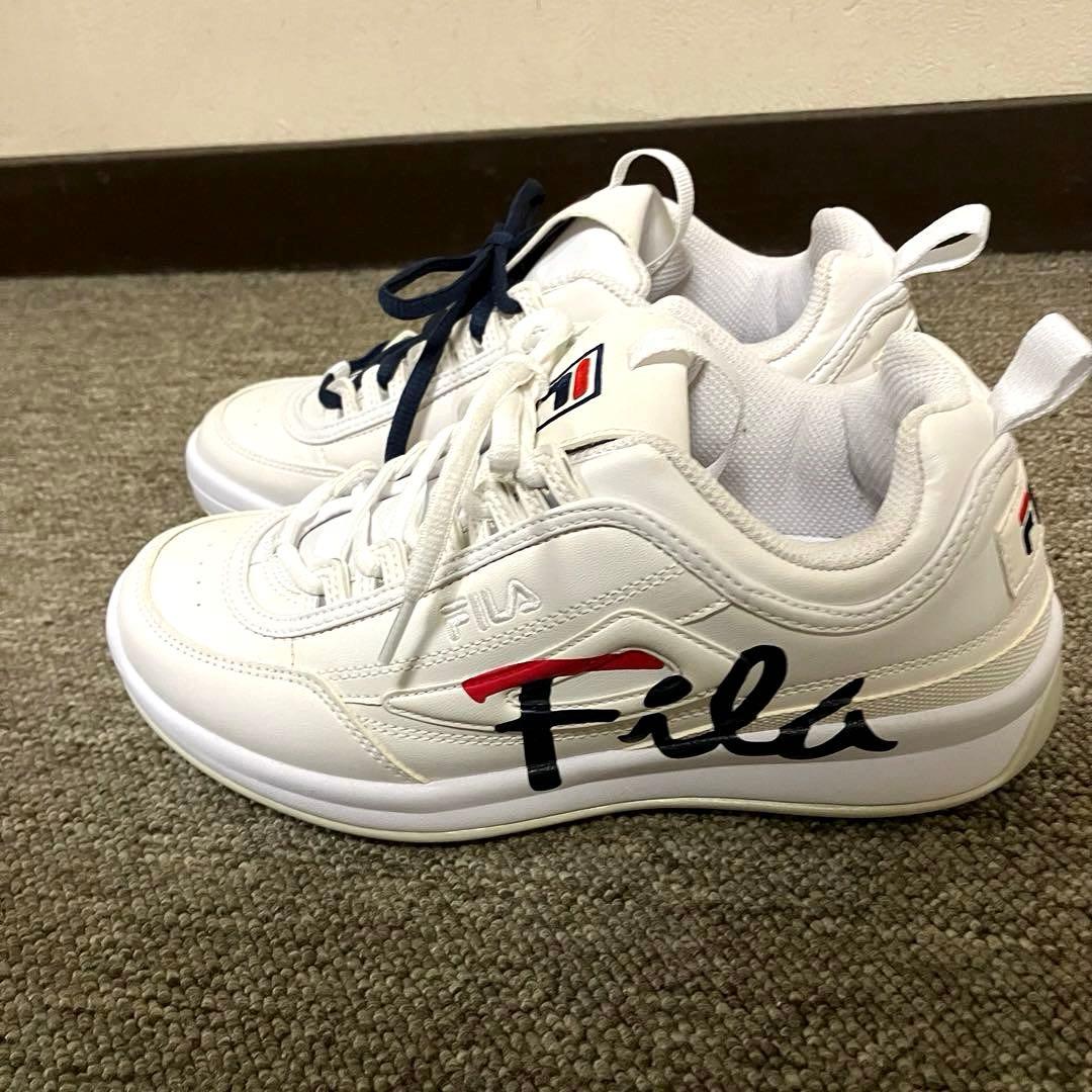 FILA ホワイト ゴルフシューズ　スニーカー ロゴ入り　ディスラプター
