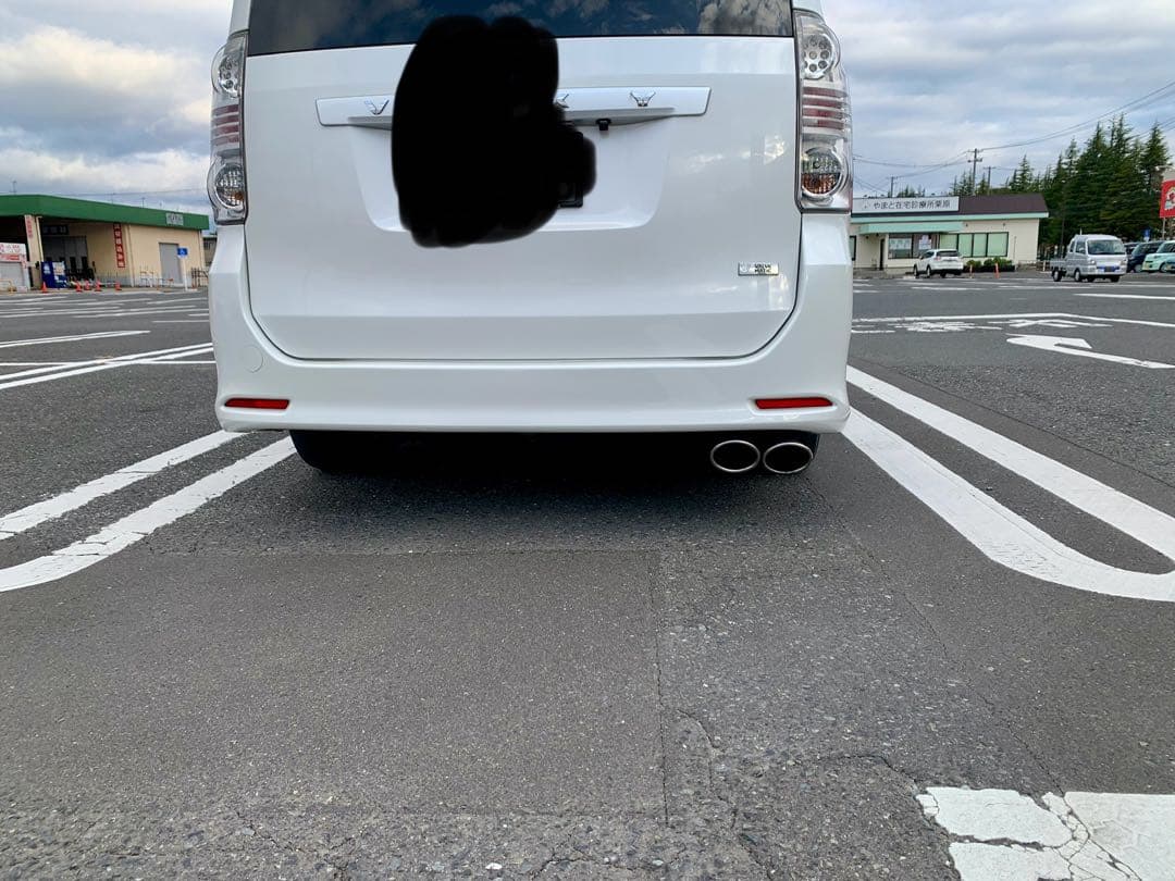 ヴォクシー ノア　2本だし　マフラー　週末限定　引き取り限定値下げ