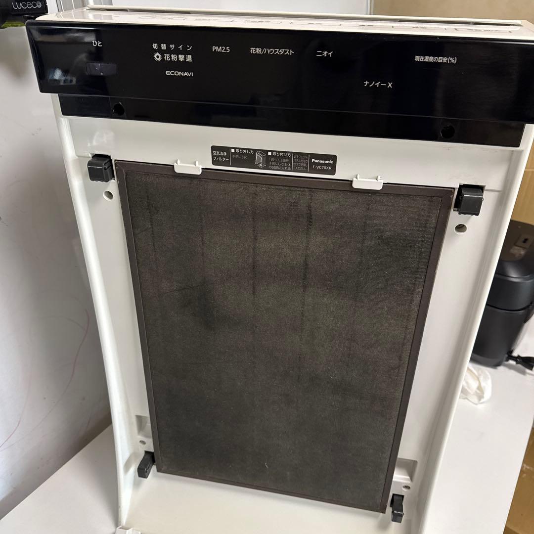 Panasonic 加湿空気清浄機ナノイーX（2018年製）F-VC70XR-W