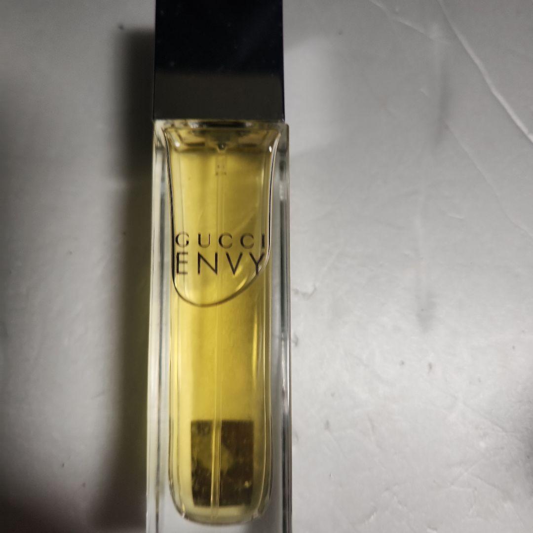 POISON100m.GUCCI.ENVY30m、合計2点