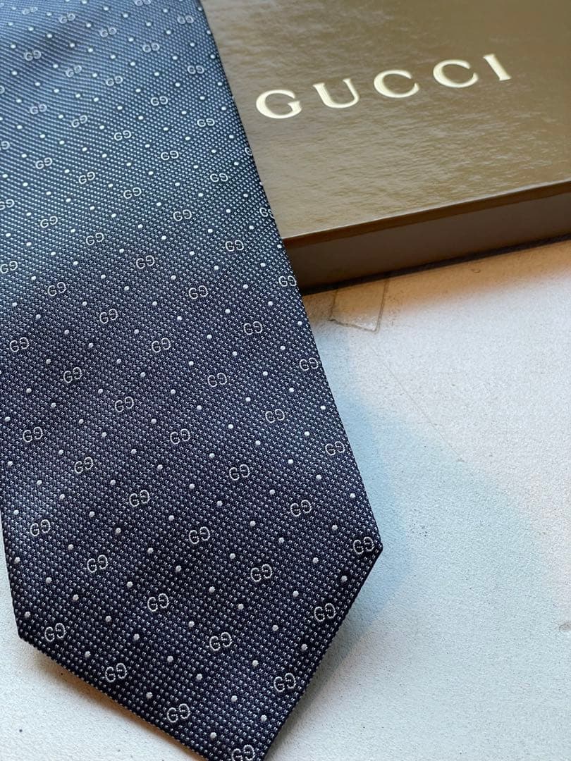 【新品未使用】GUCCI ダークブルー パターンネクタイ　成人式向け