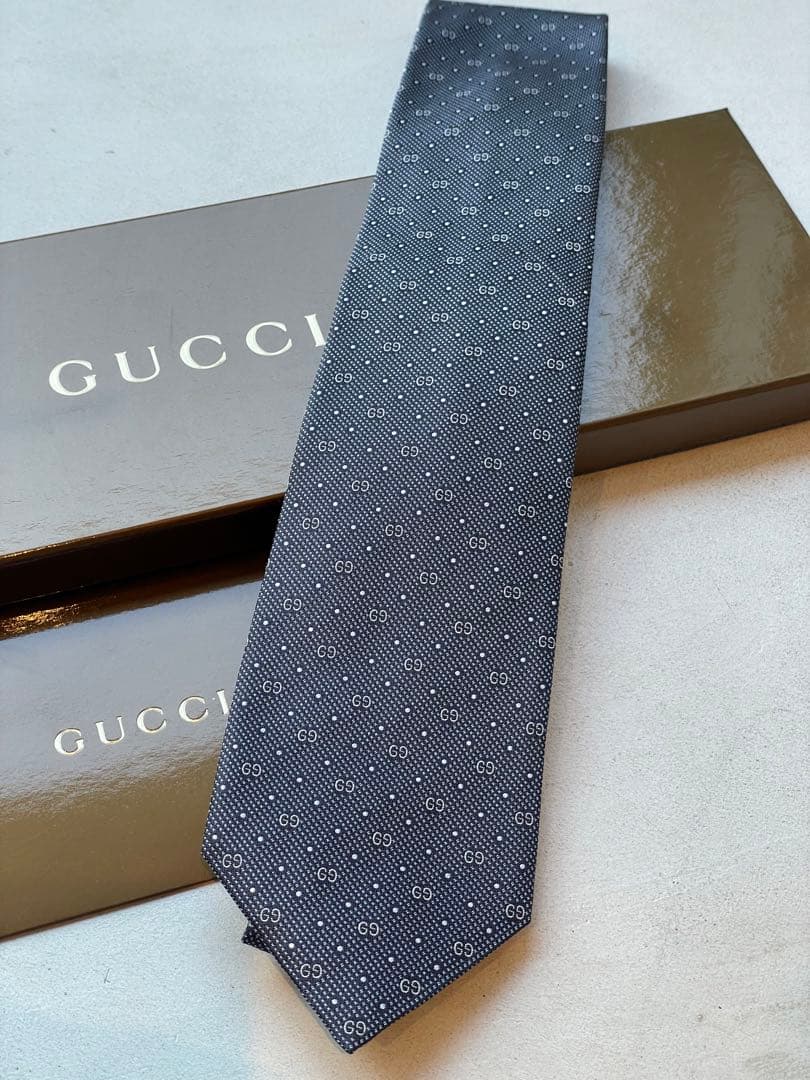【新品未使用】GUCCI ダークブルー パターンネクタイ　成人式向け