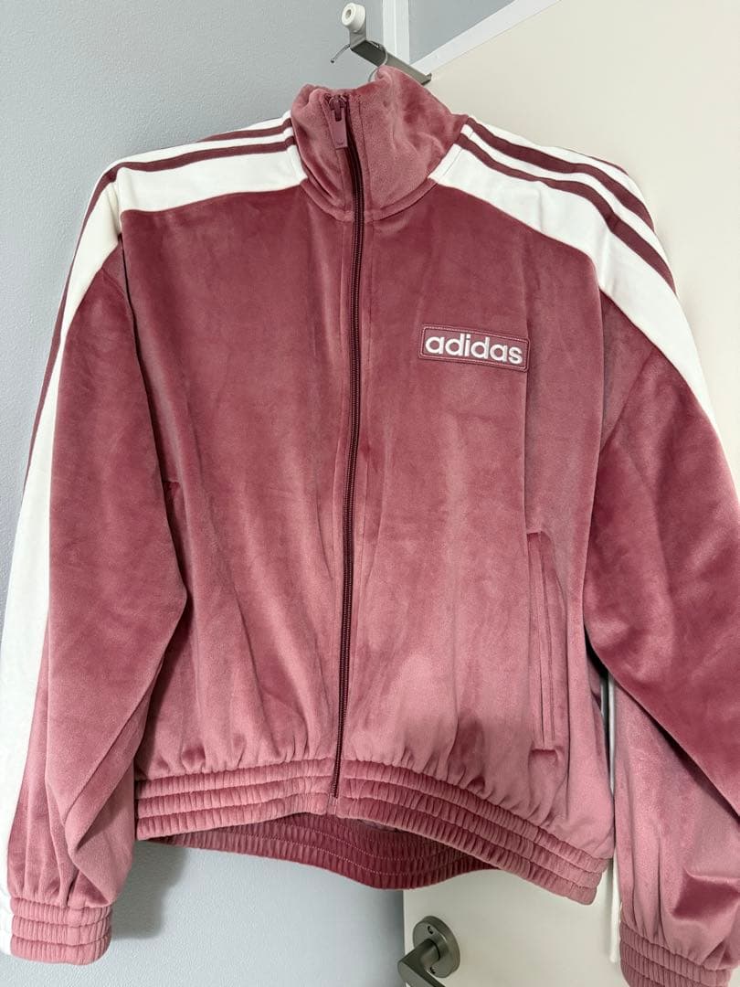 【新品未使用】adidas ベロア ジャージ 重盛さと美