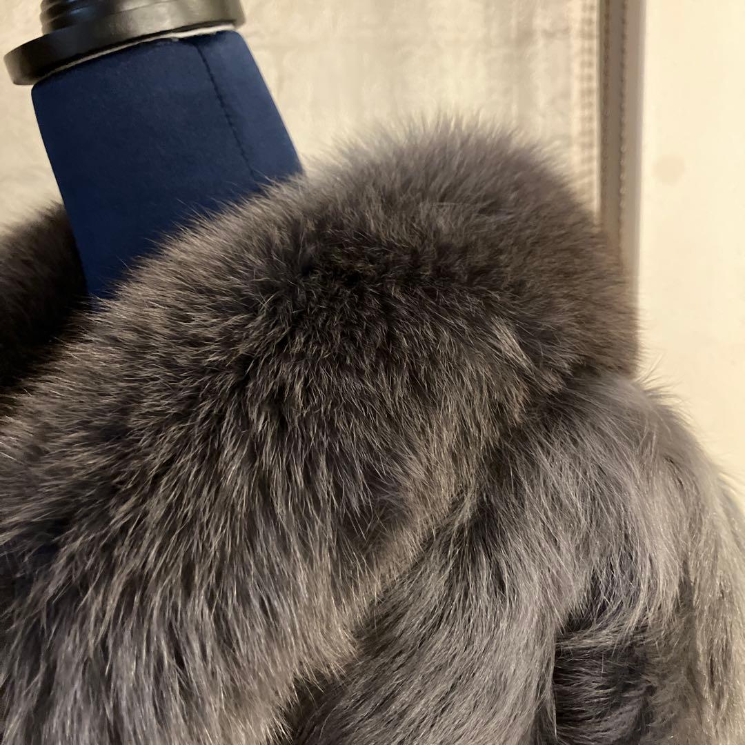 美品　カーリーラム フォックスファーコート ラベンダー系カラー　短丈　防臭抗菌