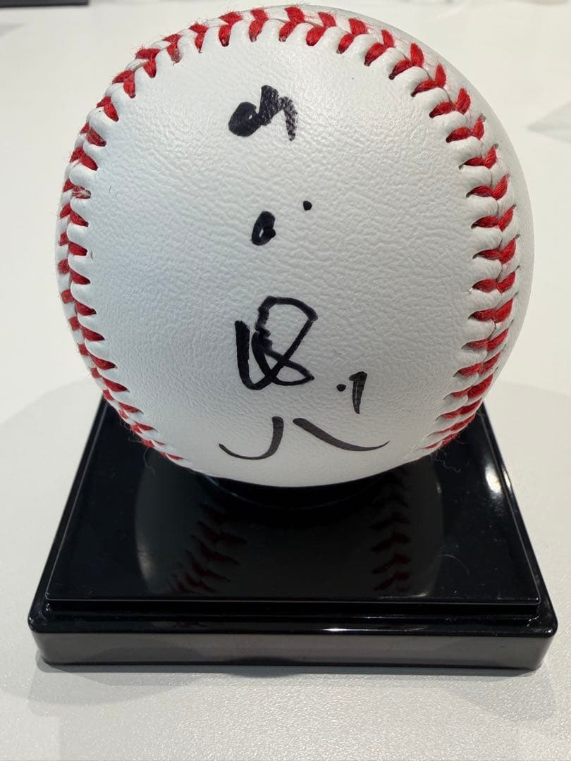 山田哲人選手　直筆サイン入り野球ボール