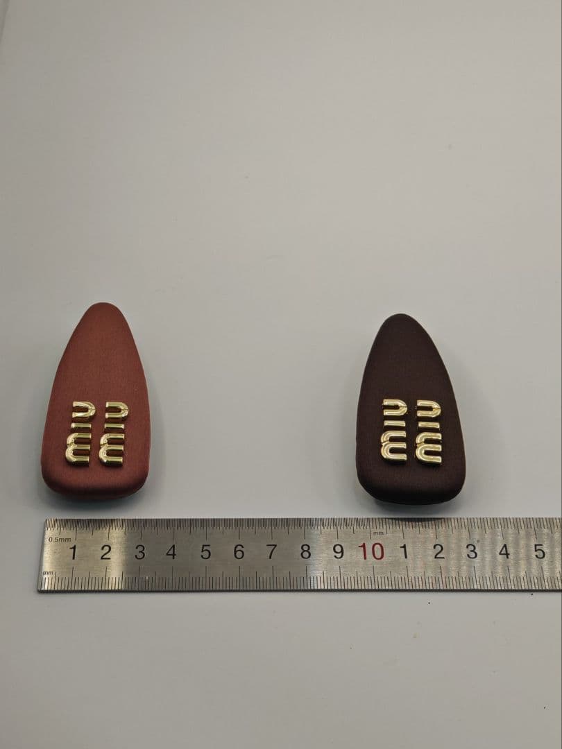 MIU MIU ロゴ ヘアクリップ 2点セット ブラウン系　美品