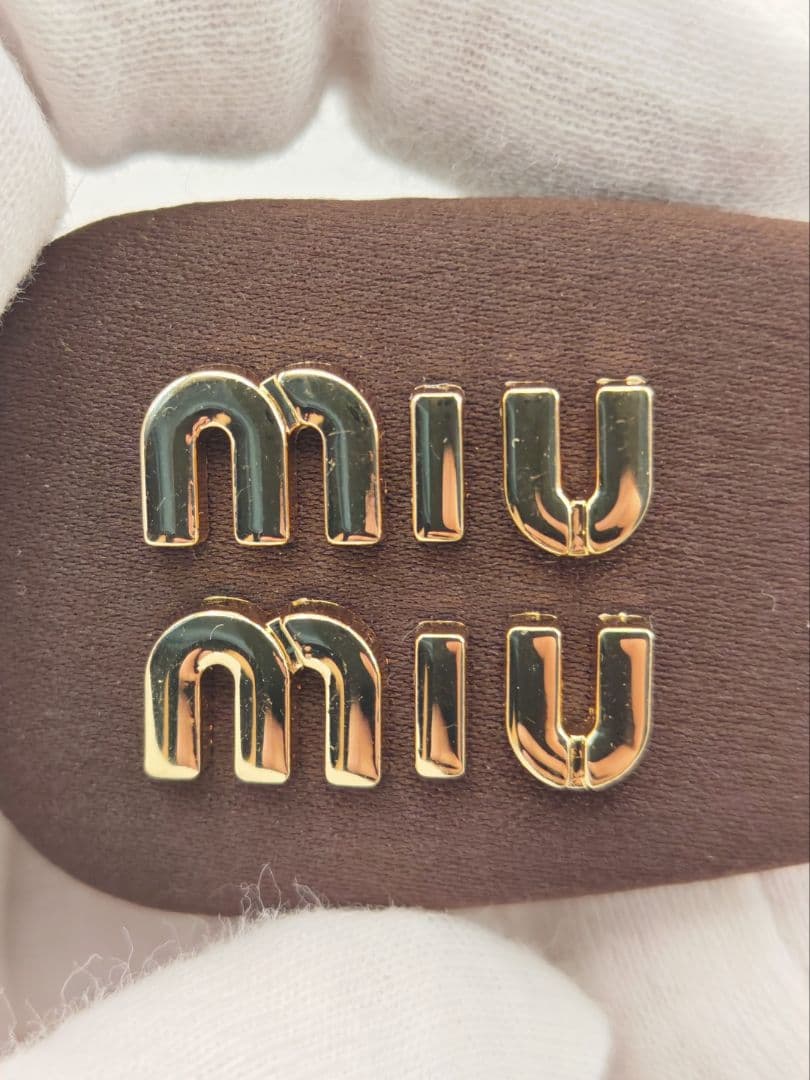 MIU MIU ロゴ ヘアクリップ 2点セット ブラウン系　美品