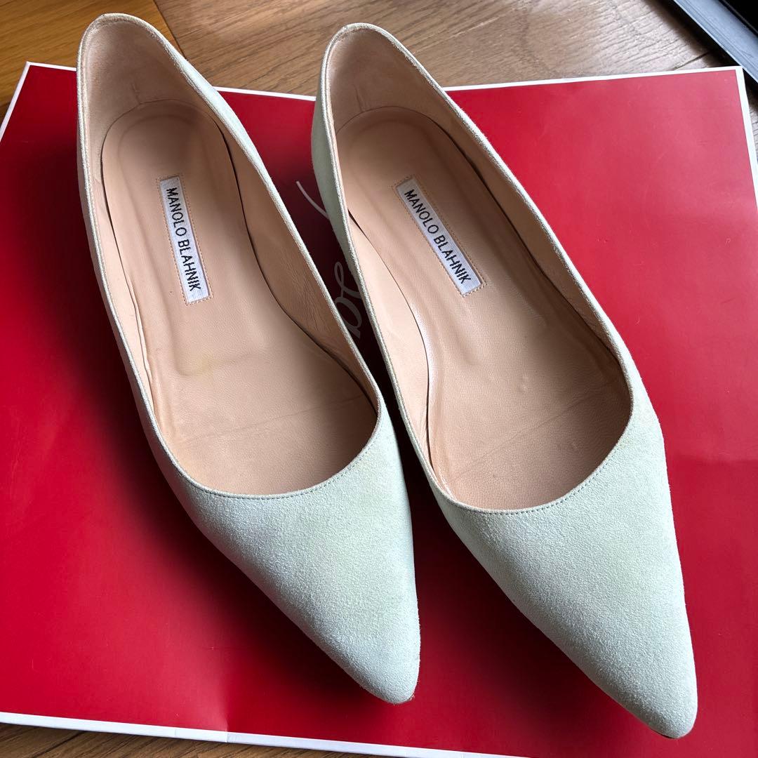 m*m様 Manolo Blahnik ライトグレー フラットシューズ