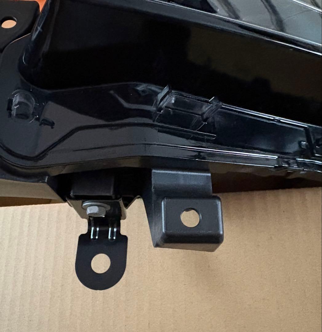 FX500　日産　C28 セレナ　左　ヘッドライト