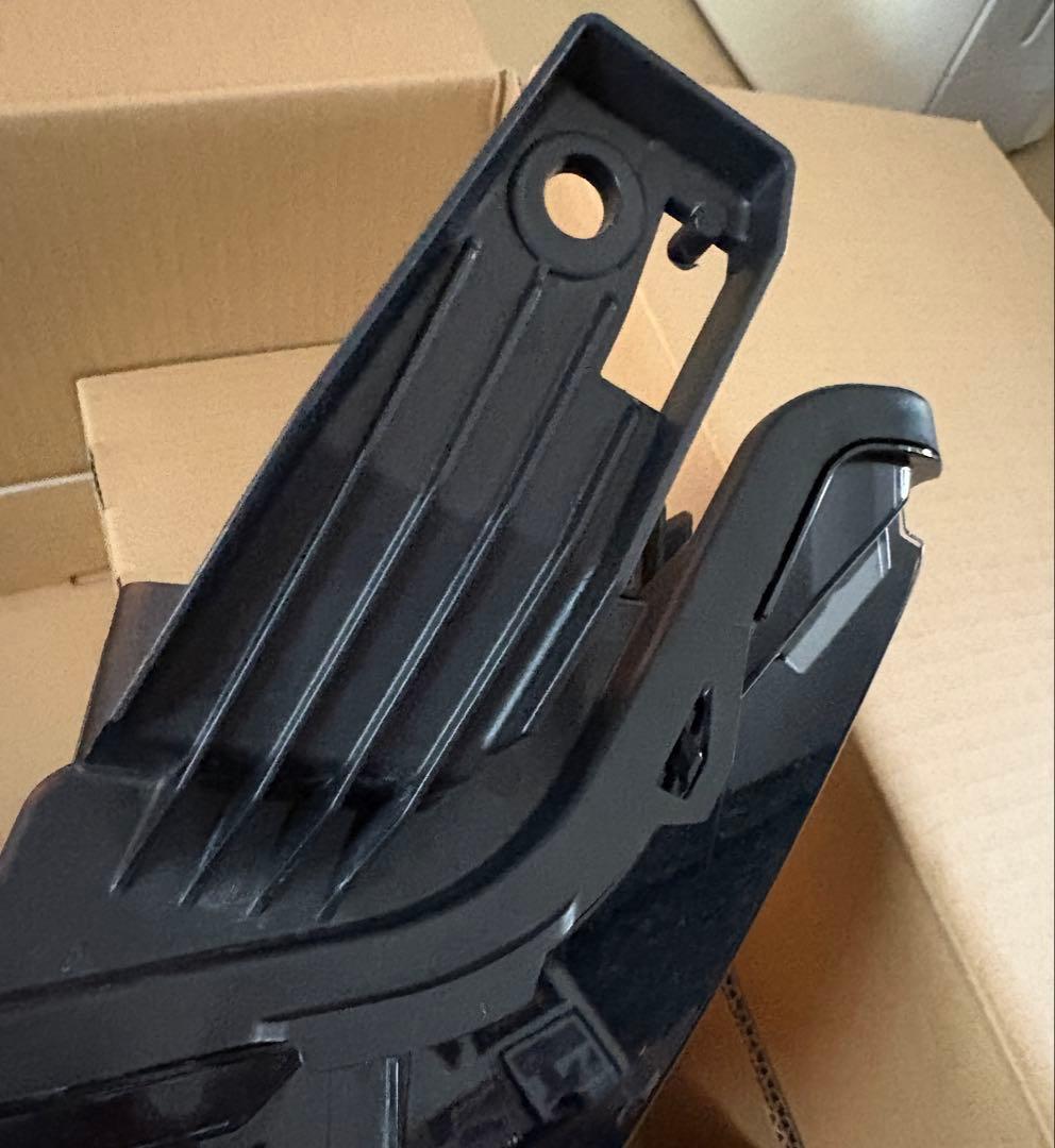 FX500　日産　C28 セレナ　左　ヘッドライト