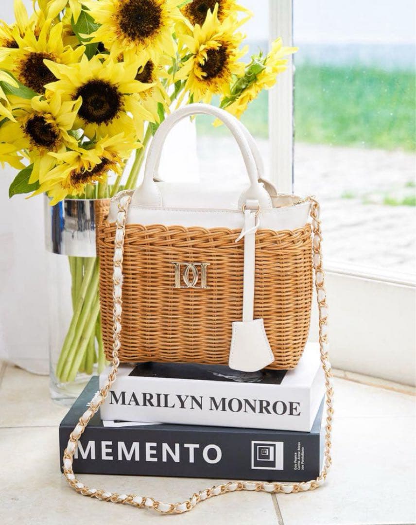 かごバッグ ホワイト/ブラウン チェーンストラップ付き