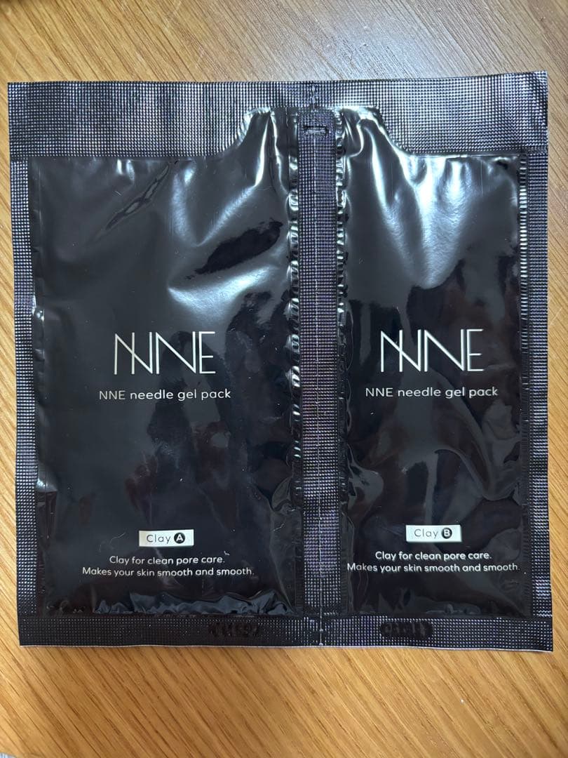 NNNEのジェルパックセット　黒14枚　緑13枚