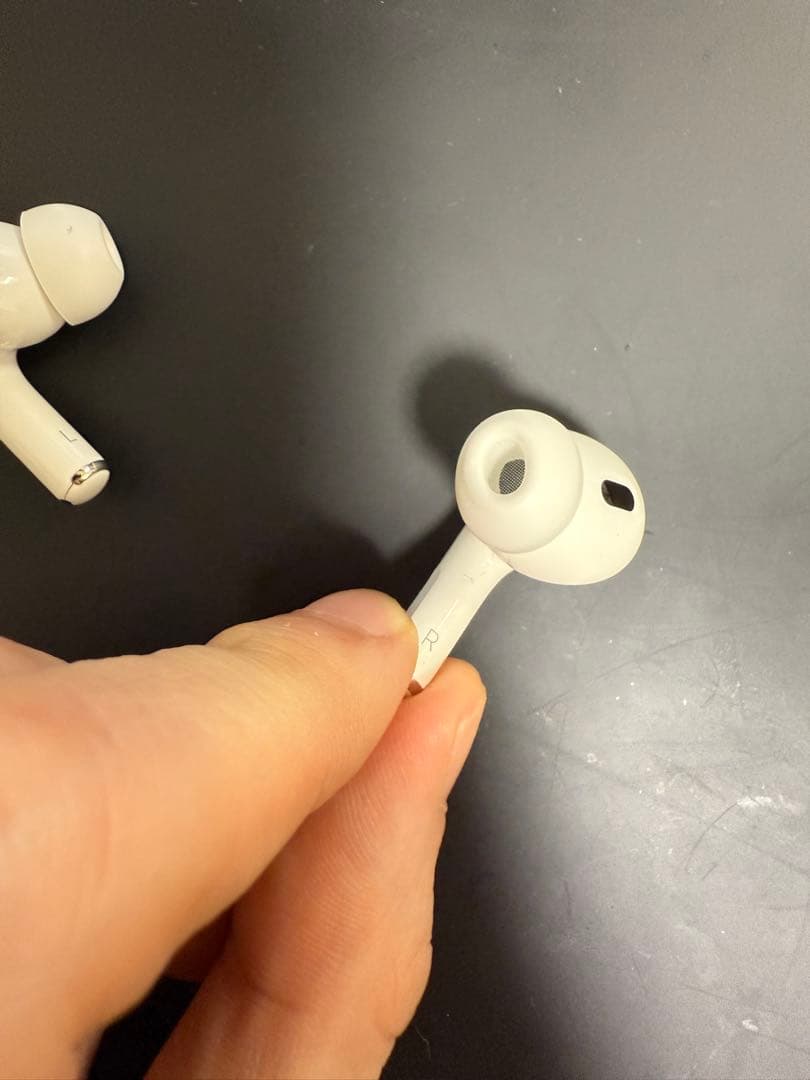 [美品]AirPods Pro 第2世代[充電ケーブル未使用]