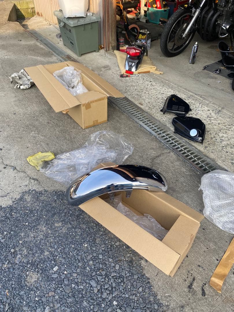 CB1100EX 純正フロントフェンダー　コケ傷なし　状態良好