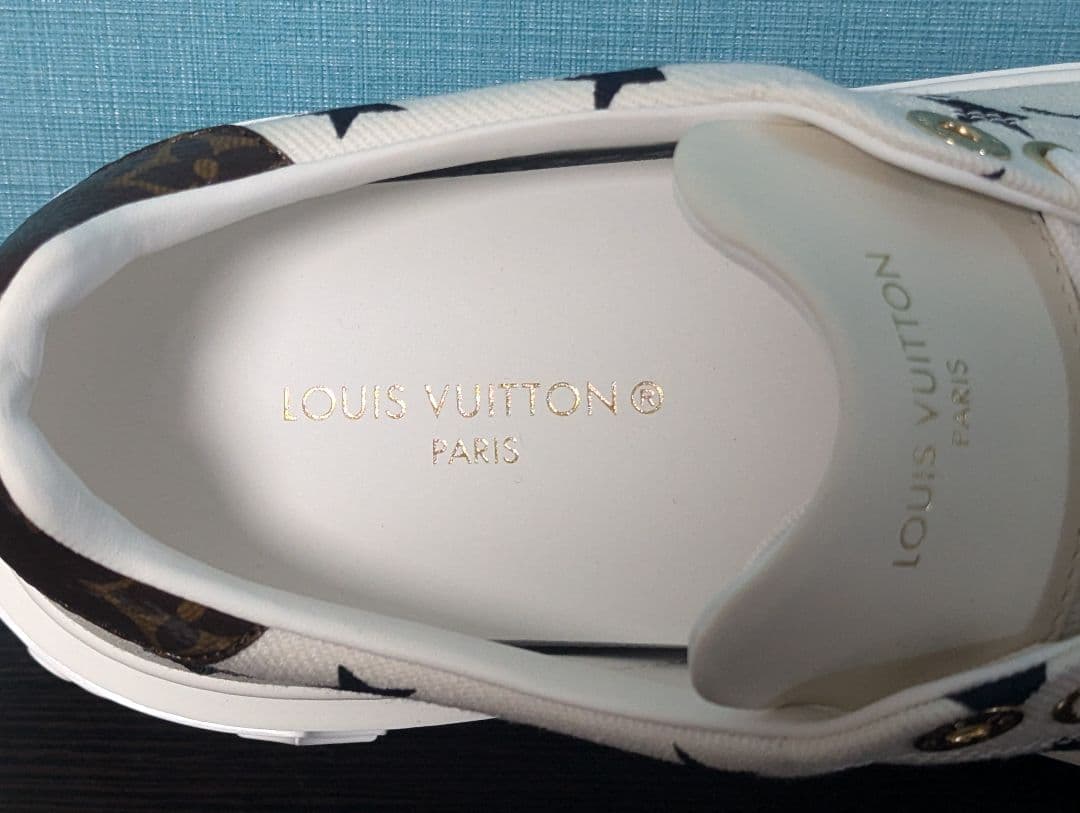 ☆すずらん☆　Louis Vuitton 星柄スニーカー