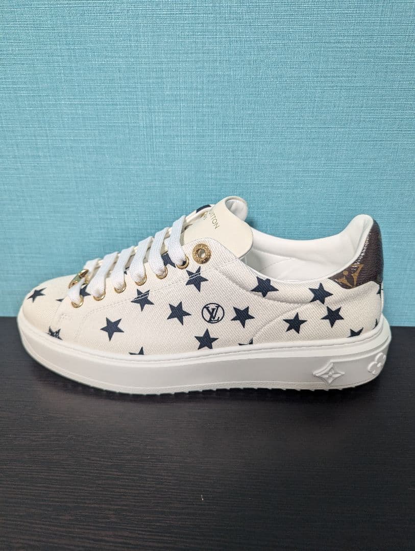 ☆すずらん☆　Louis Vuitton 星柄スニーカー