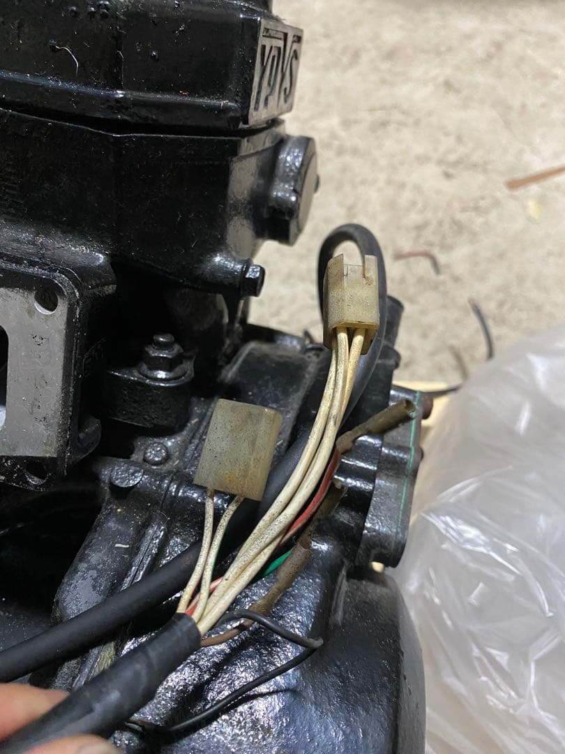 買いますくんRZ250R 29L エンジン本体 クランキングOK ベース