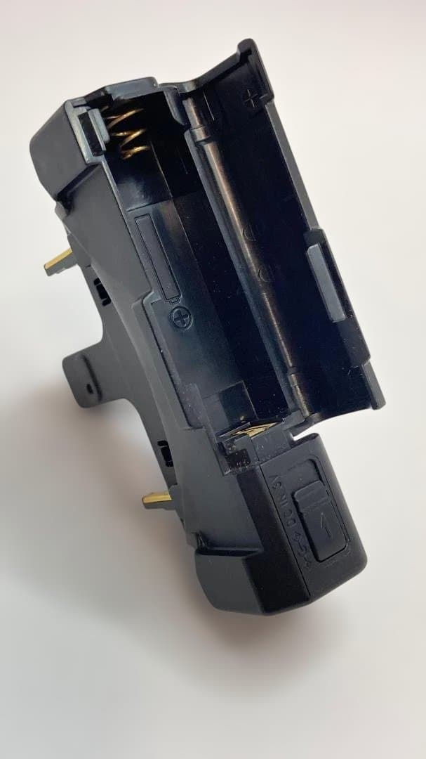 SONY D-NE920 CD walkman ヒンジ破損