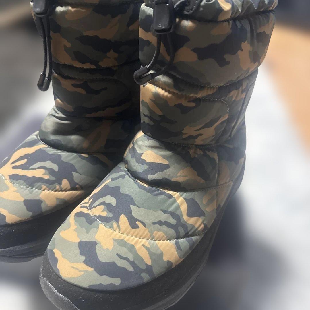 THE NORTH FACE カモフラージュブーツ
