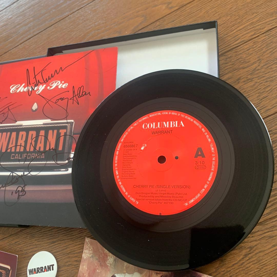 WARRANT CHERRY PIE 限定Box サイン入り　貴重品
