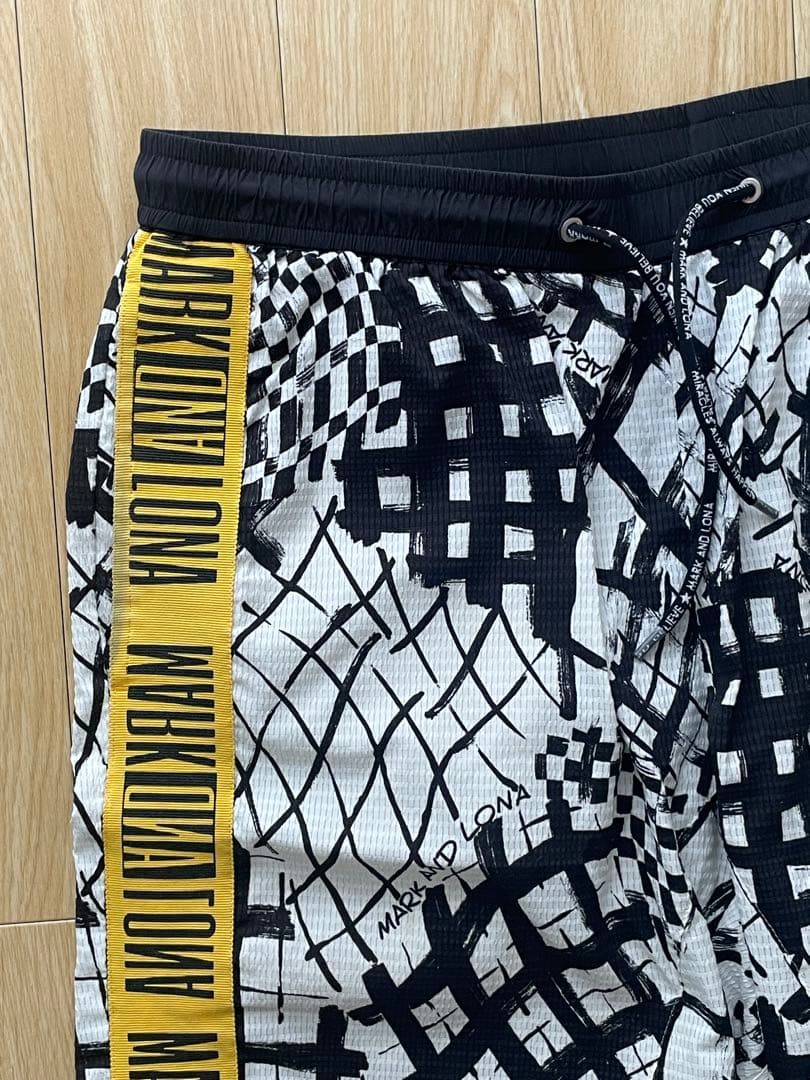 マークアンドロナ チェック柄ショートパンツ サイズ50