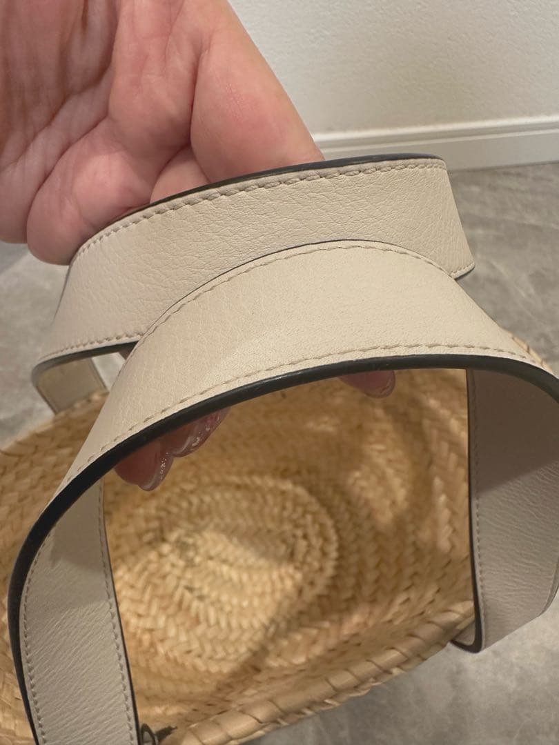 mini mini様 ロエベ　カゴバッグ　ホワイト