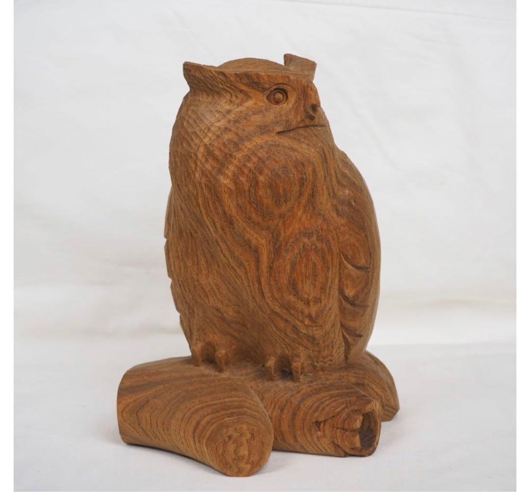 送料無料　作家物　木彫りフクロウ　美品　高さ19ｃｍ
