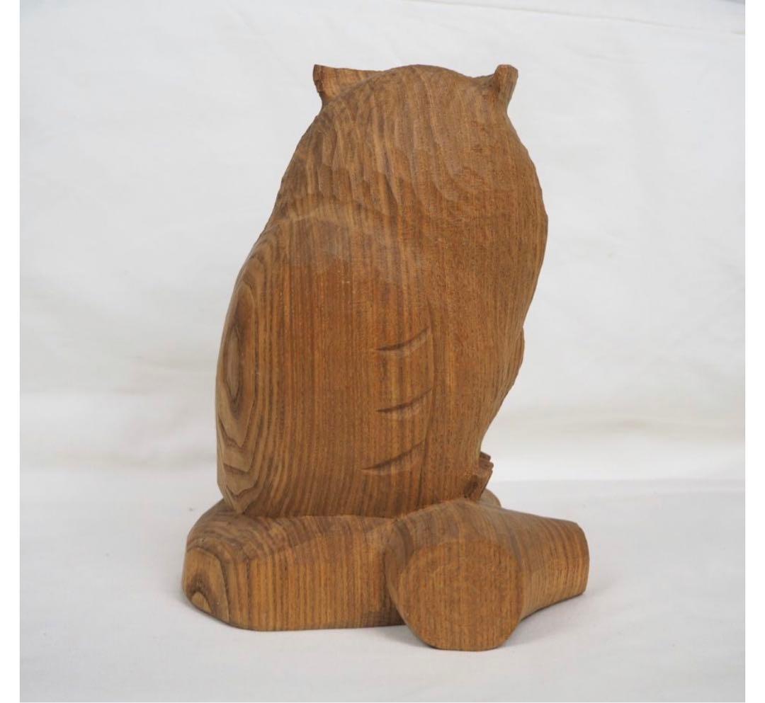 送料無料　作家物　木彫りフクロウ　美品　高さ19ｃｍ