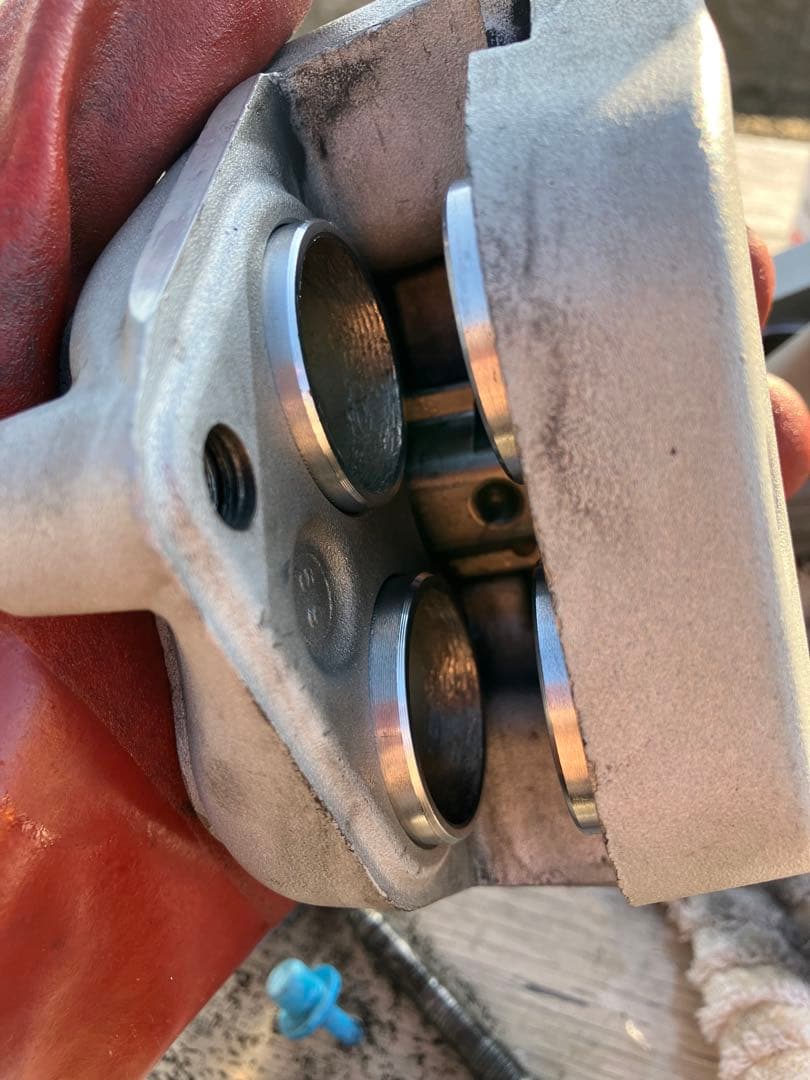 883r ブレーキキャリパー　左右　予備ブリーダー2本付き