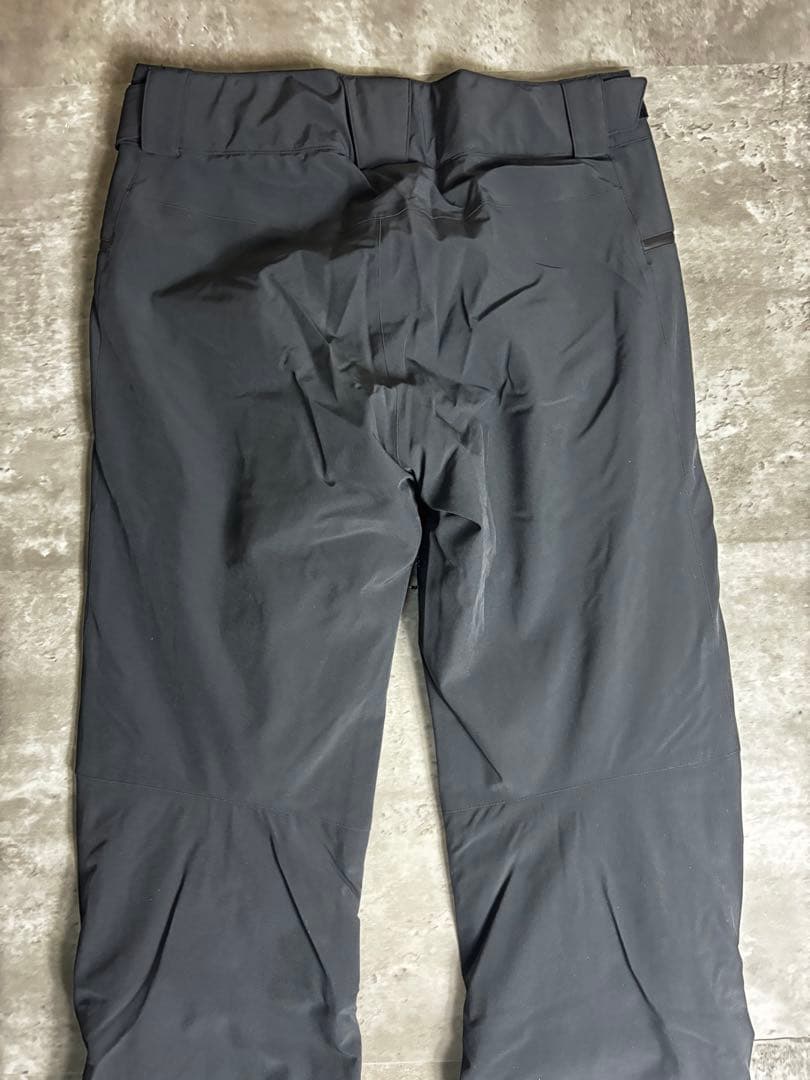 新品タグ付き SALOMON スノーボードウェア パンツ