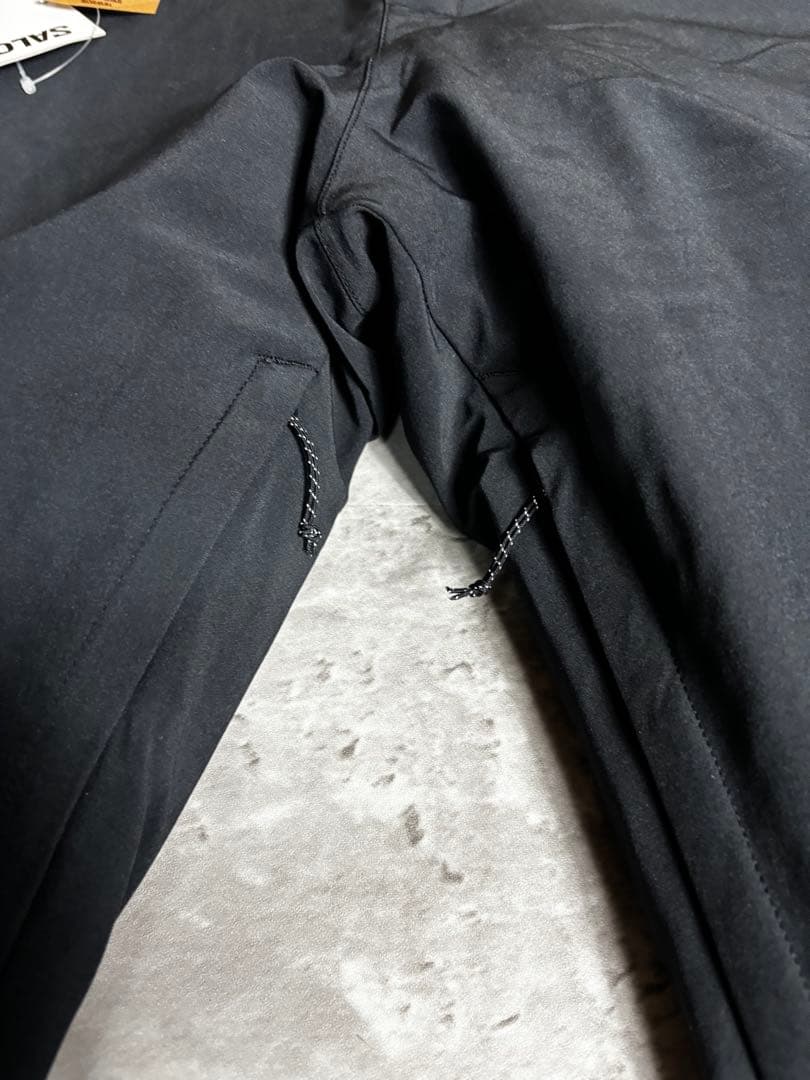 新品タグ付き SALOMON スノーボードウェア パンツ