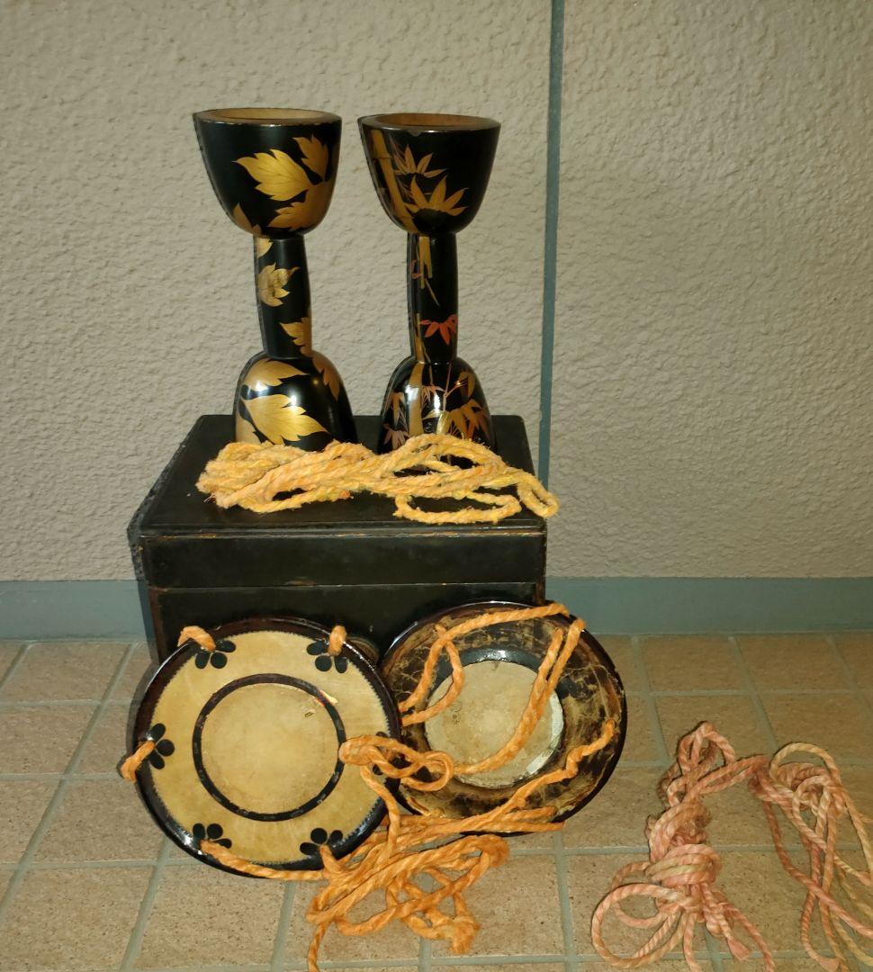 小鼓 皮2枚 胴2つ 紐2組 箱